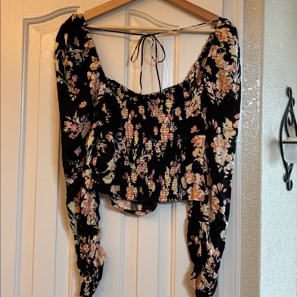 Free People Hilary Floral Print Crop Top. - Picture 2 of 3